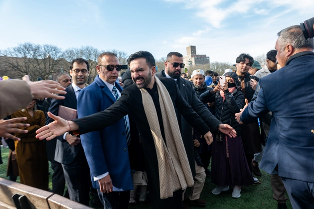 உலகம் முழுக்க முஸ்லிம்கள் றமளான் மாதத்தை எப்படி வரவேற்கிறார்கள், கடைப்பிடிக்கிறார்கள், கொண்டாடுகிறார்கள் என்பதை ஒளிப்படங்கள் வழியாகச் சொல்லிடும் ஒரு முயற்சி.